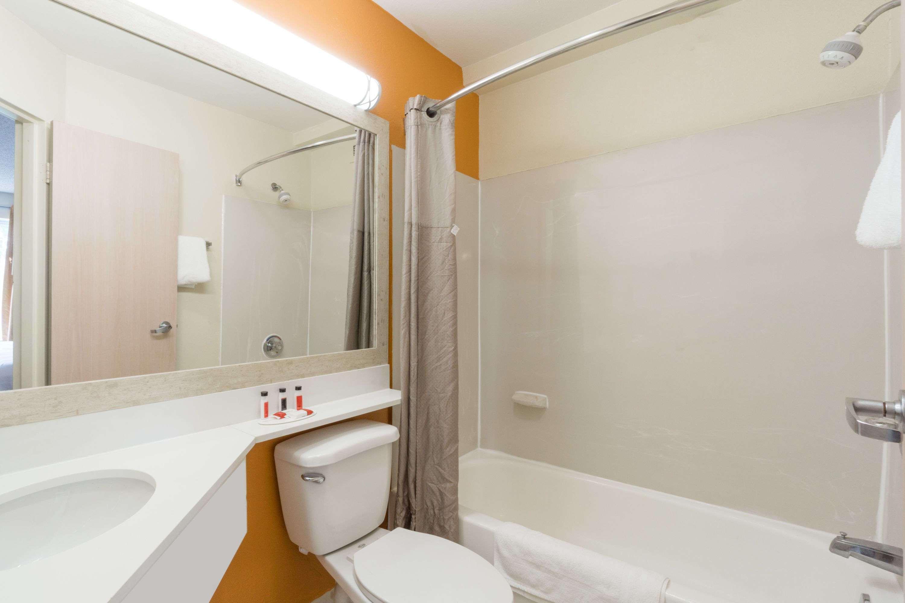 Days Inn By Wyndham Florence Cincinnati Area Экстерьер фото