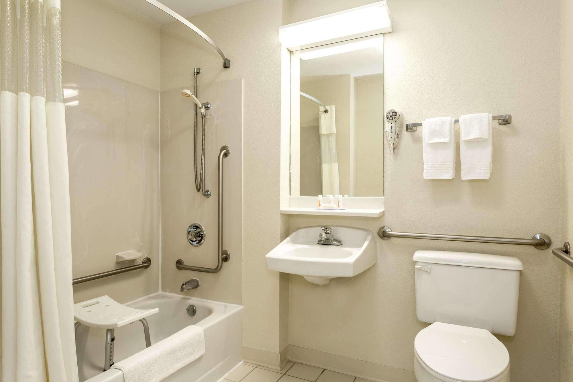 Days Inn By Wyndham Florence Cincinnati Area Экстерьер фото